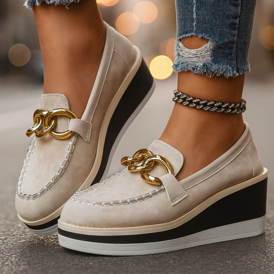 Relia | Cushioned Platform Loafers with Gold Chain