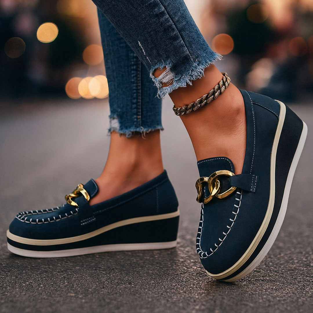 Relia | Cushioned Platform Loafers with Gold Chain